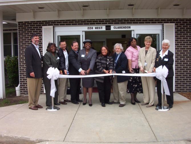 Ribbon Cutting at Midlakes